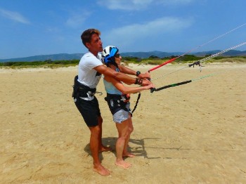 Learn how to steer and control a kite